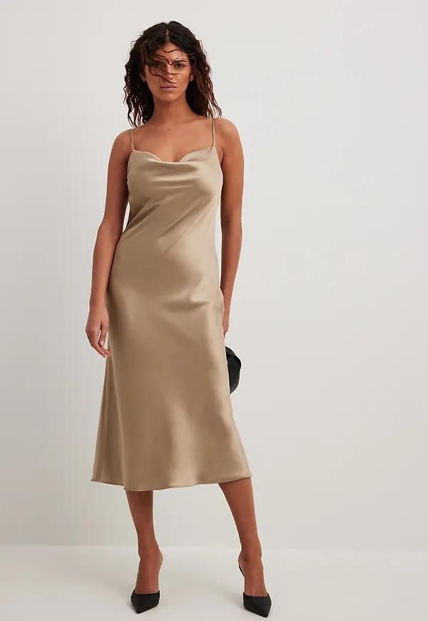 NA-KD Midiklänning i satin - Beige