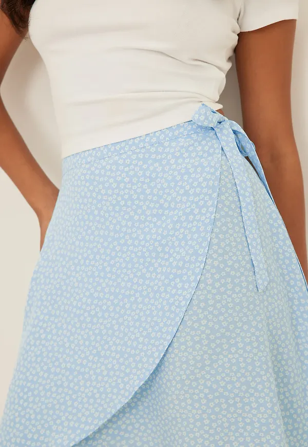 NA-KD Minikjol med omslag - Blue,Flower