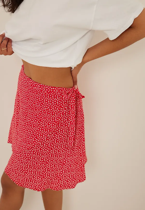 NA-KD Minikjol med omslag - Red,Flower