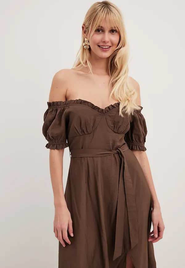 NA-KD Off shoulder-klänning - Brown
