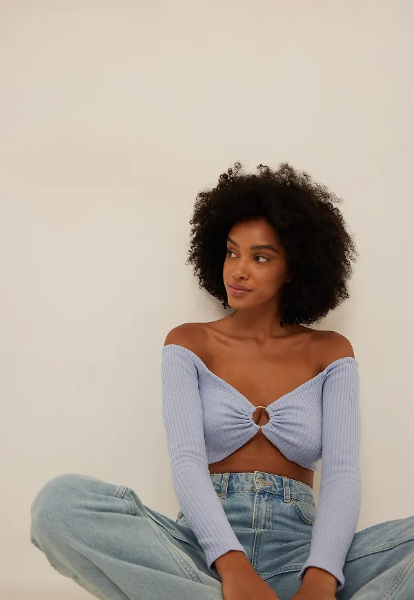 NA-KD Offshoulder topp med ringdetalj - Blue