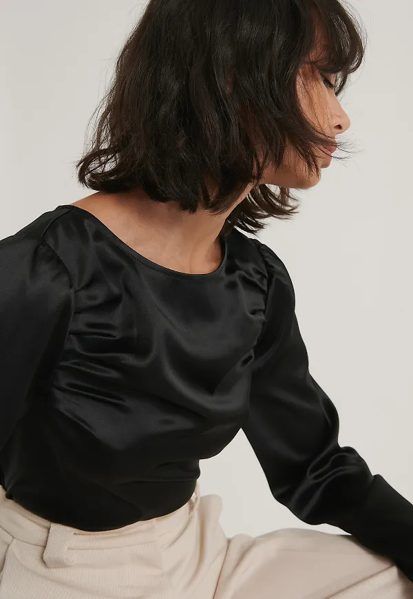 NA-KD Party Satinblus - Black