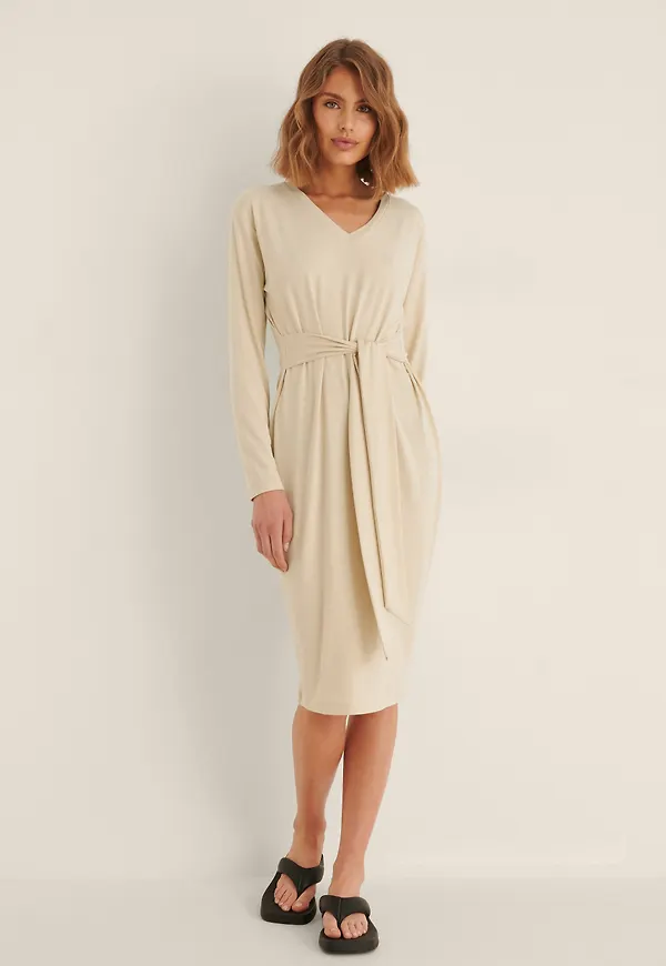 NA-KD Recycled bältesklänning - Beige