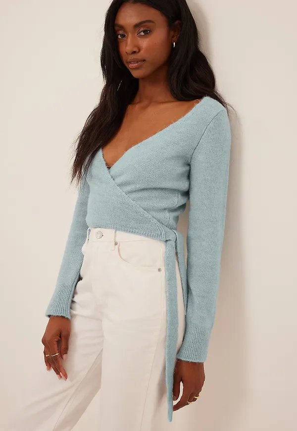 NA-KD Recycled stickad omvirad stickad cardigan med omslag - Blue