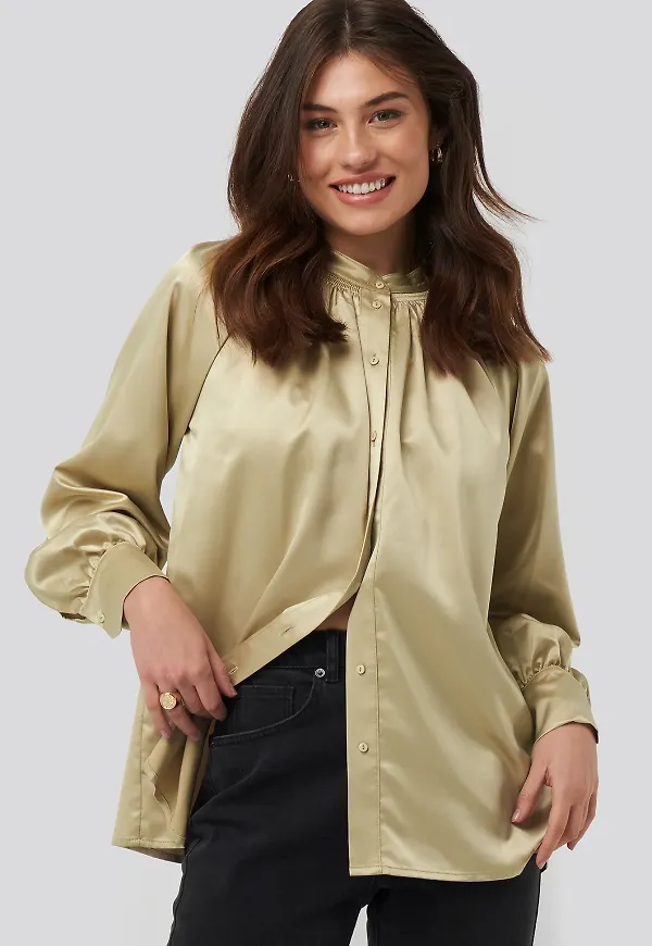 NA-KD Satin Smock Blouse - Beige