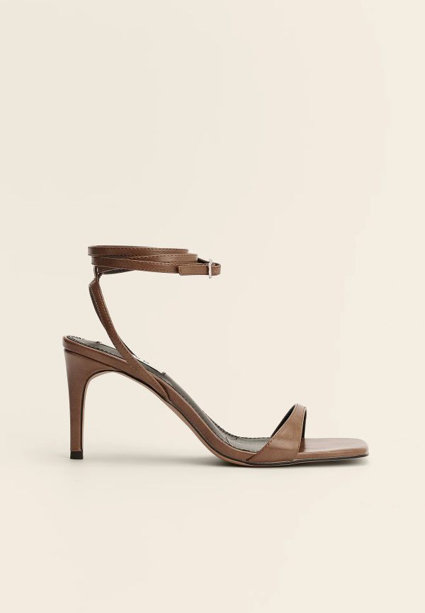NA-KD Shoes Glansiga högklackade sandaler - Brown