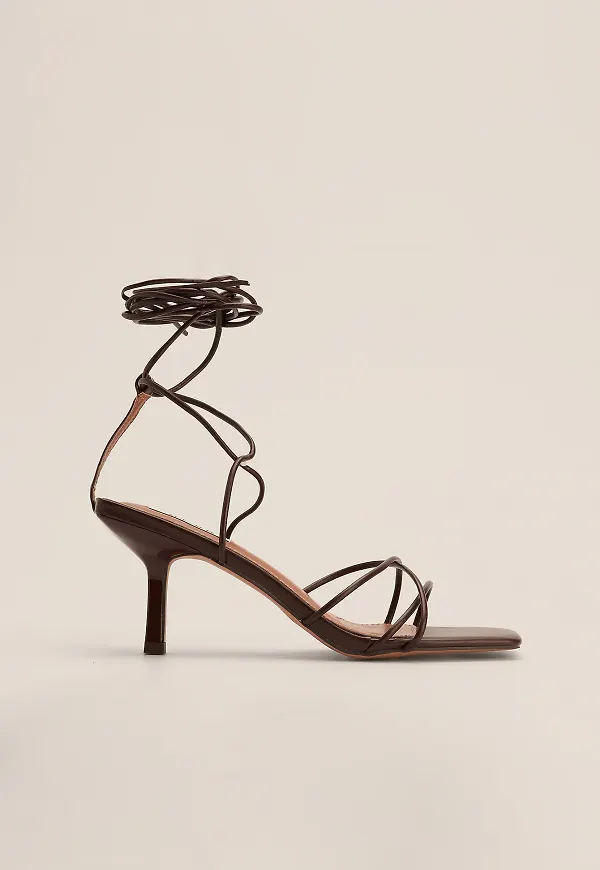 NA-KD Shoes Högklackade remsandaler - Brown