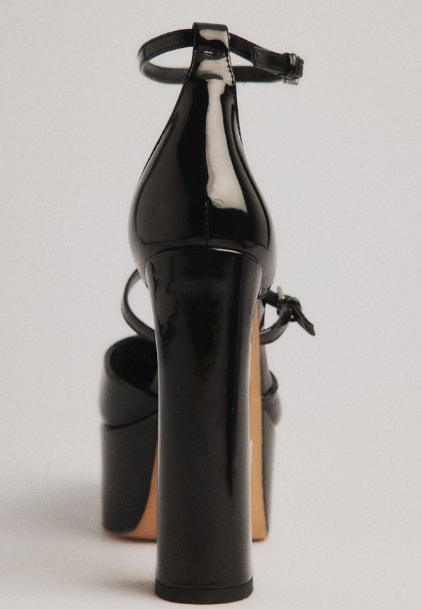 NA-KD Shoes Spetsiga klackskor med platåklack - Black