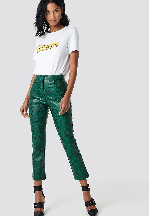 NA-KD Snake Printed PU Pants - Green
