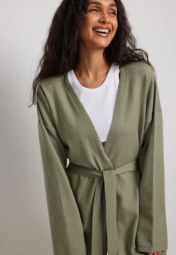 NA-KD Stickad cardigan med omslag - Green