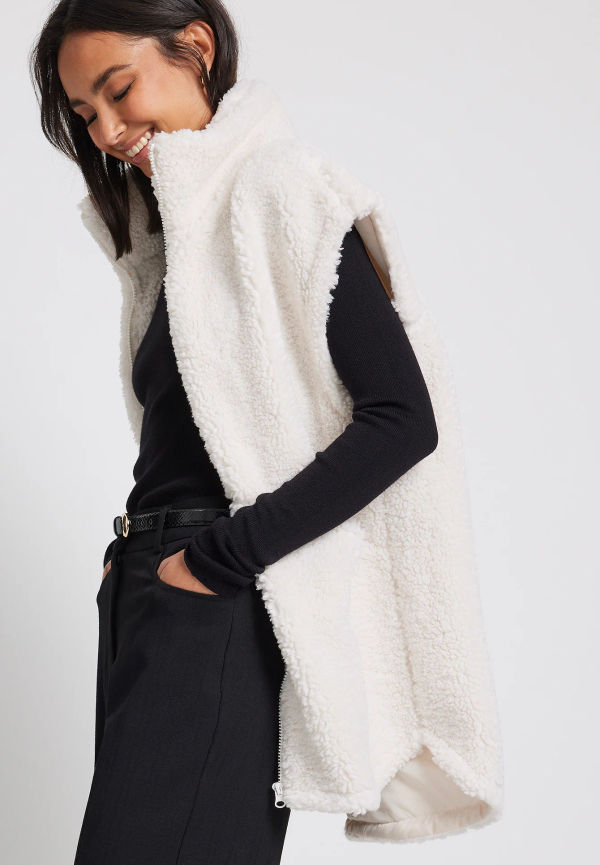 NA-KD Teddy väst med lång dragkedja - Offwhite