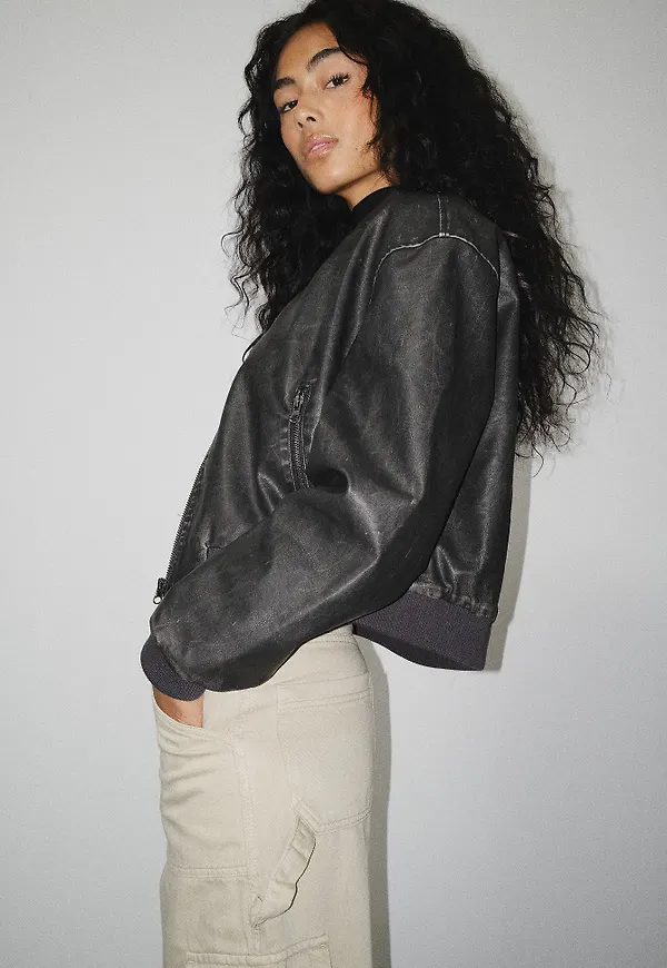NA-KD Trend Croppad bomberjacka - Black