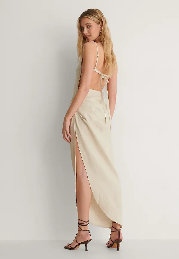 NA-KD Trend Draperad klänning - Beige