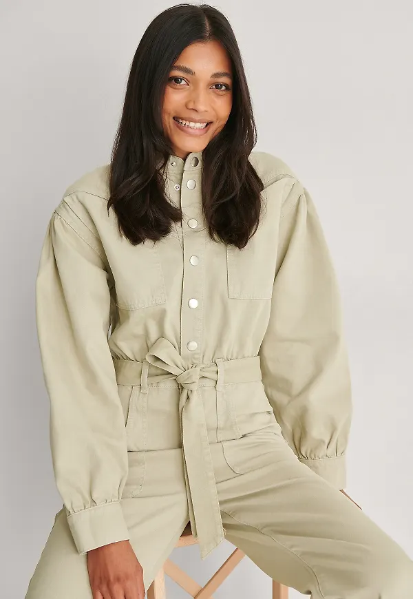 NA-KD Trend Ekologisk färgad jumpsuit i denim - Beige