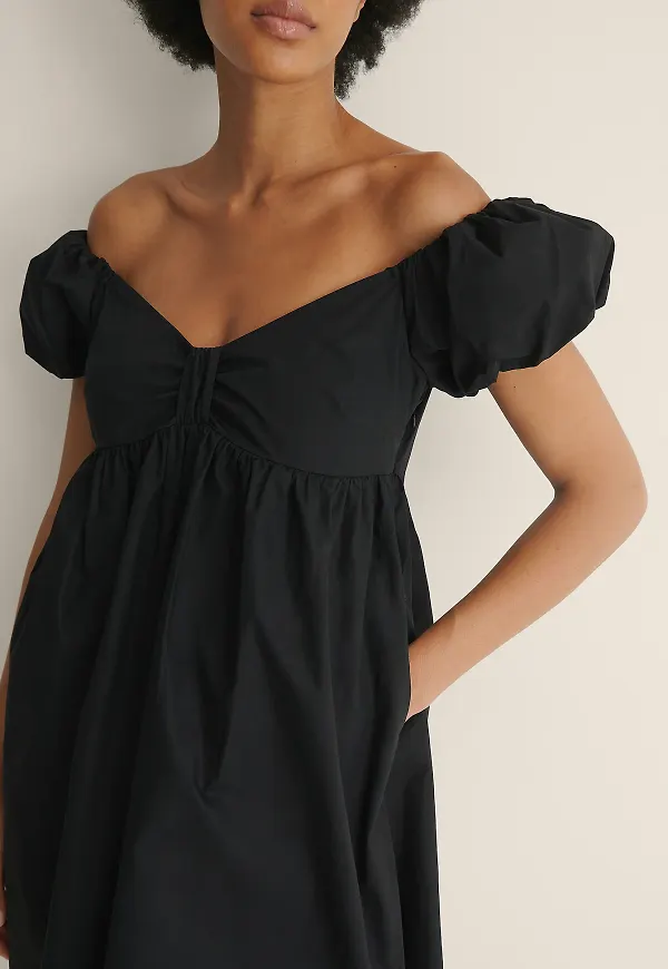 NA-KD Trend Ekologisk miniklänning off-shoulder - Black