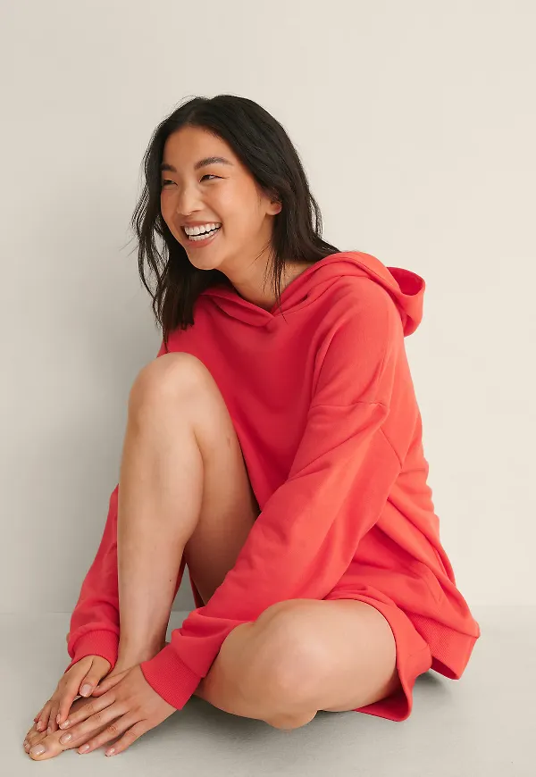 NA-KD Trend Ekologisk oversize hoodie med ficka - Red