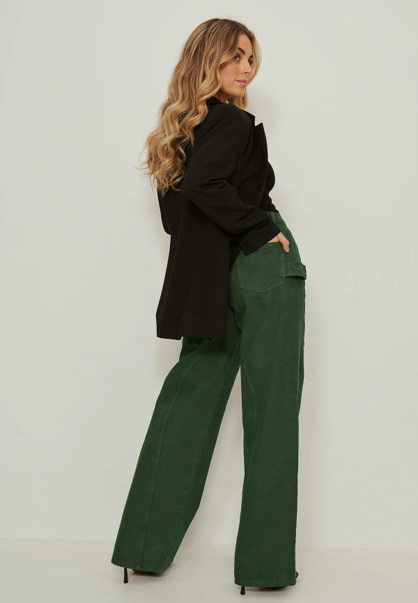 NA-KD Trend Ekologiska Höga jeans med vida ben och fickdetalj - Green