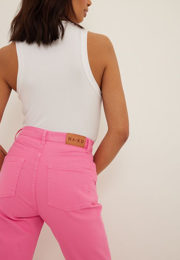 NA-KD Trend Ekologiska jeans med hög midja och böjda fickor - Pink