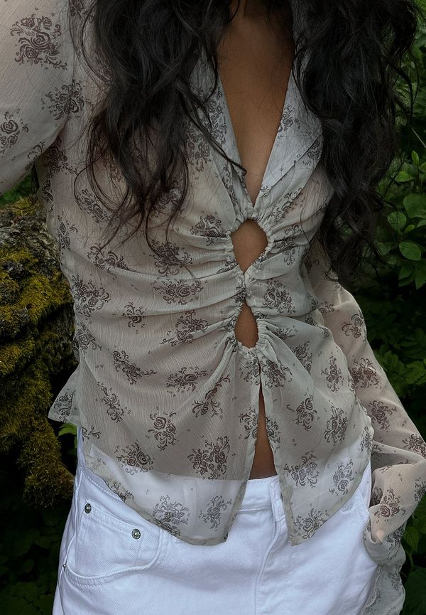 NA-KD Trend Fitted Long Sleeve Chiffon Blouse - Flower