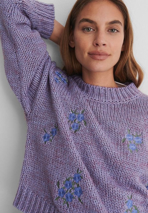 NA-KD Trend Flower Embroidery Round Neck Knitted Sweater - Purple