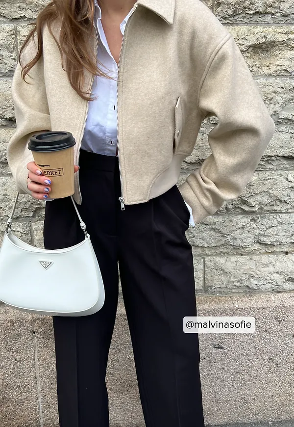 NA-KD Trend Jacka med dragkedjedetalj - Beige