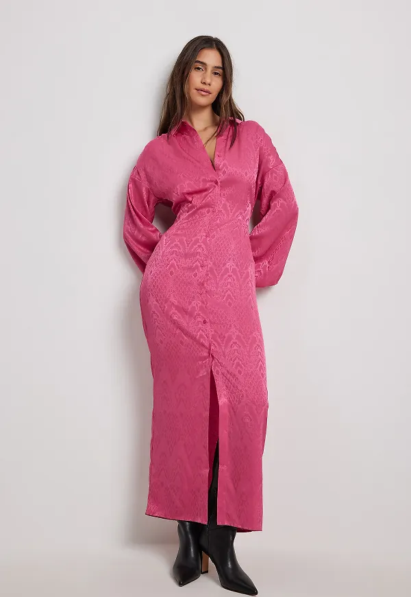 NA-KD Trend Jacquardstickad midiklänning - Pink