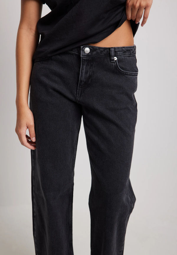 NA-KD Trend Jeans med låg midja - Black