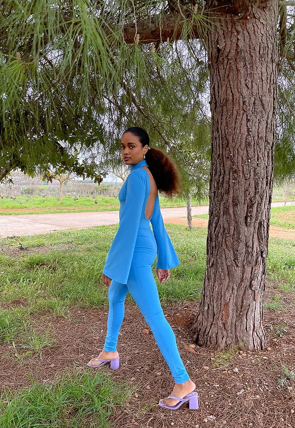 NA-KD Trend Jumpsuit med öppen rygg - Blue