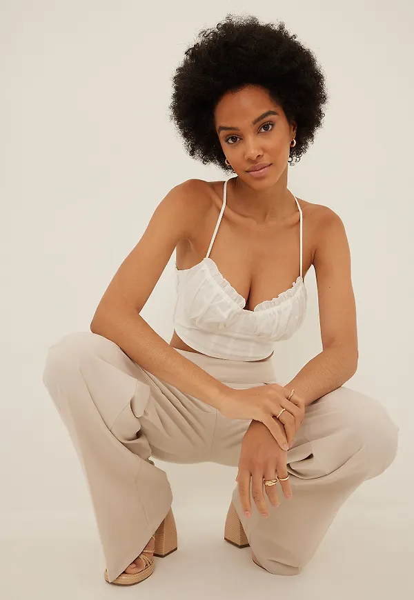 NA-KD Trend Linnetopp med kupdetalj - White