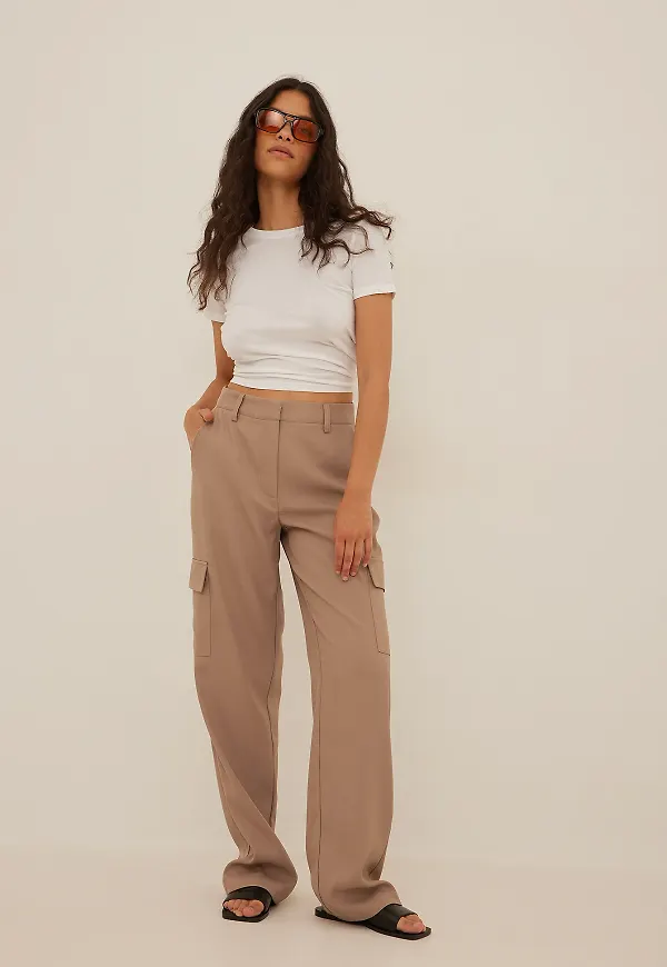 NA-KD Trend Mid Waist Cargo Pocket Pants - Beige