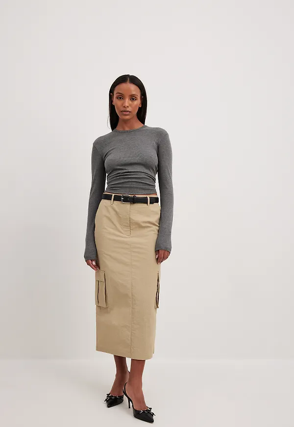 NA-KD Trend Midikjol med fickdetalj - Beige