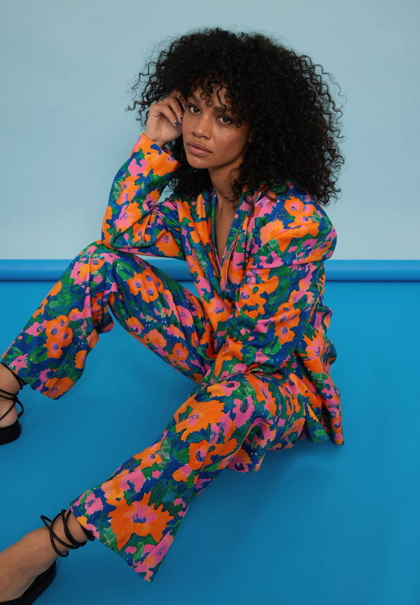 NA-KD Trend Recycled skräddarsydd blazer - Flower