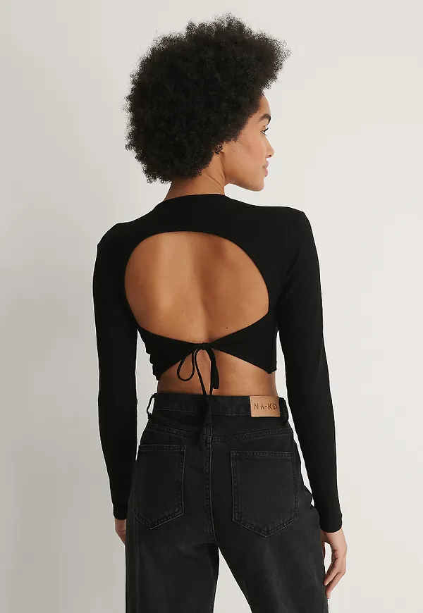 NA-KD Trend Ribbstickad topp med öppen rygg - Black