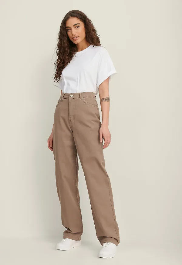 NA-KD Trend Skaterjeans Med Raka Ben - Brown