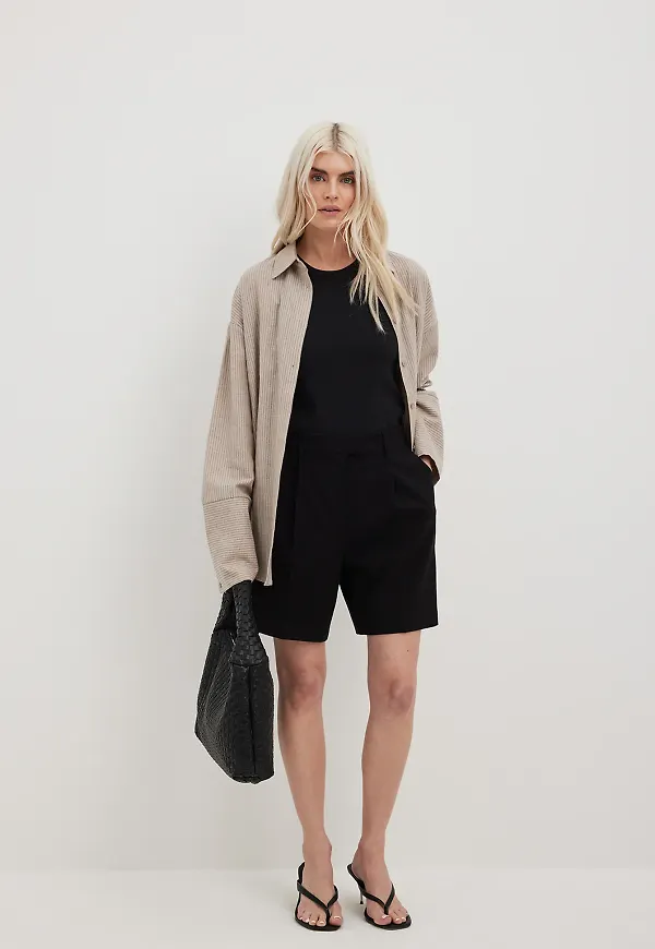 NA-KD Trend Skräddarsydda shorts - Black