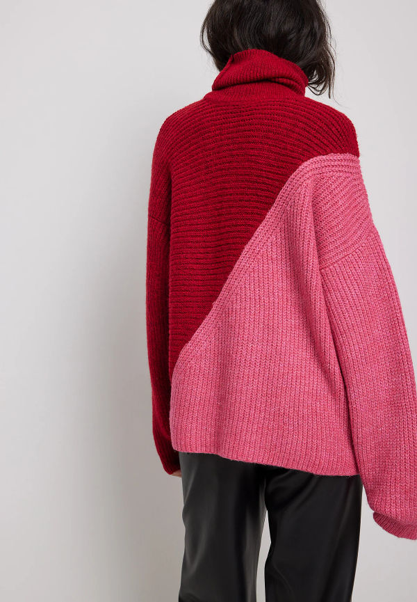 NA-KD Trend Stickad tröja med diagonala färgblock - Multicolor