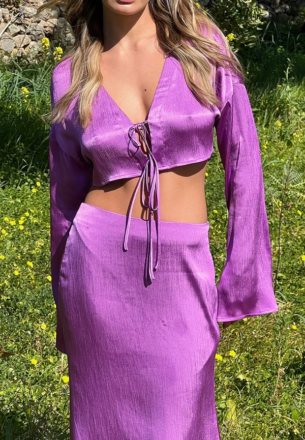 NA-KD Trend Strukturerad maxikjol i satin - Purple