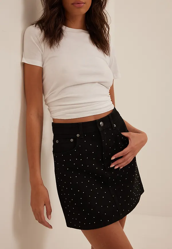 NA-KD Trend Utsmyckad denimkjol - Black
