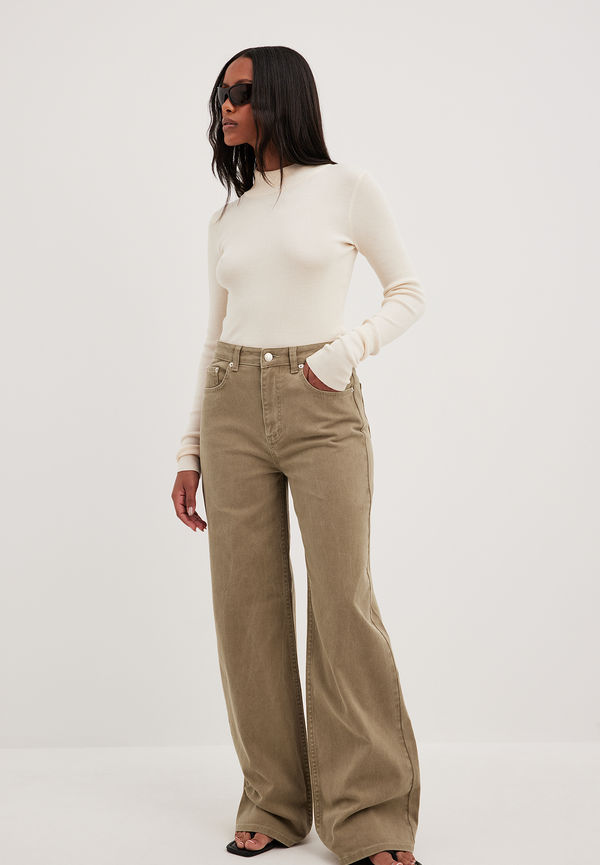 NA-KD Vida jeans med hög midja - Brown