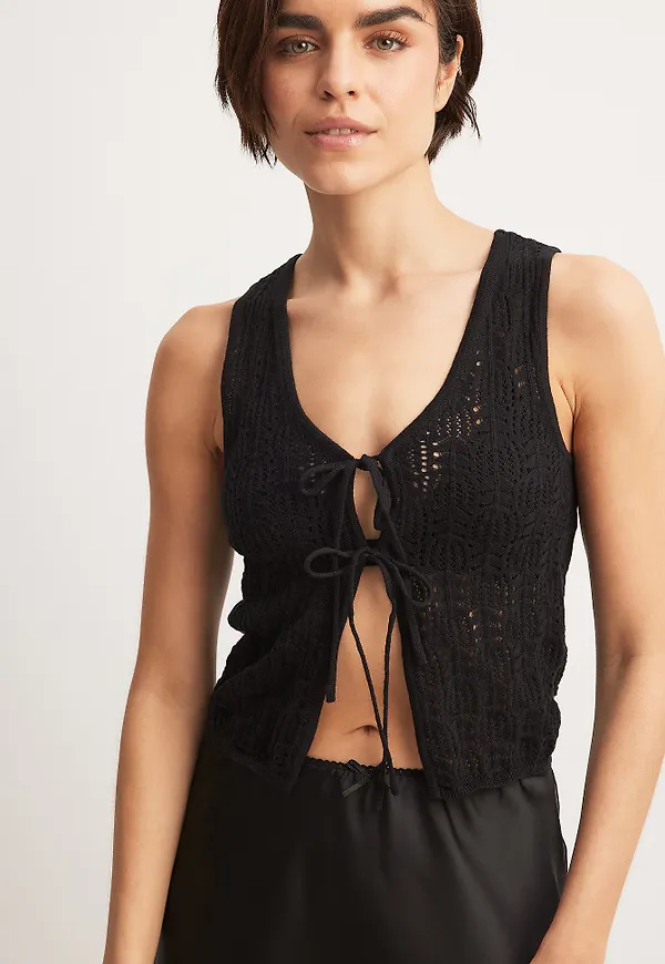 NA-KD Knitted Crochet Vest - Black