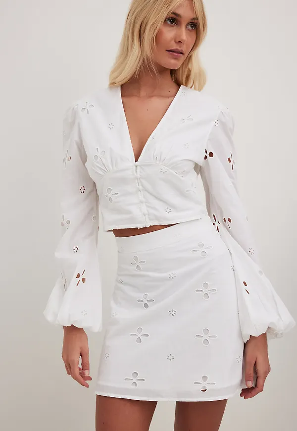 NA-KD Långärmad blus med anglaise - White