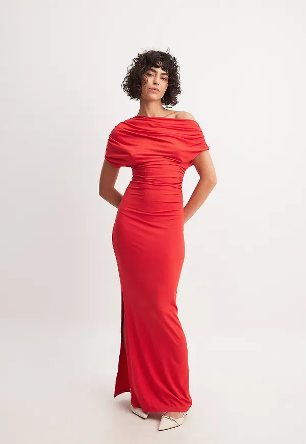NA-KD Soft Line draperad maxiklänning - Red