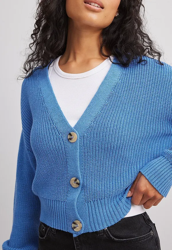 NA-KD Stickad kort cardigan - Blue
