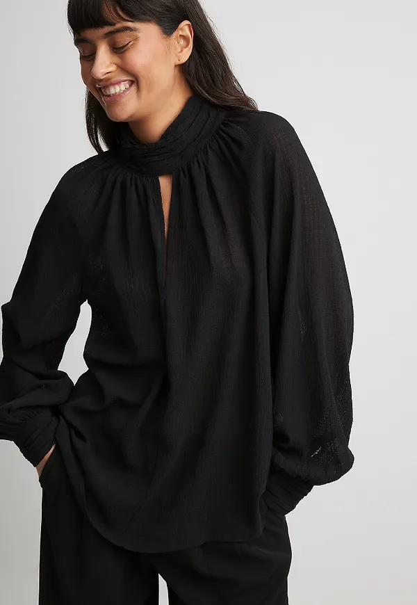 NA-KD Strukturerad blus - Black