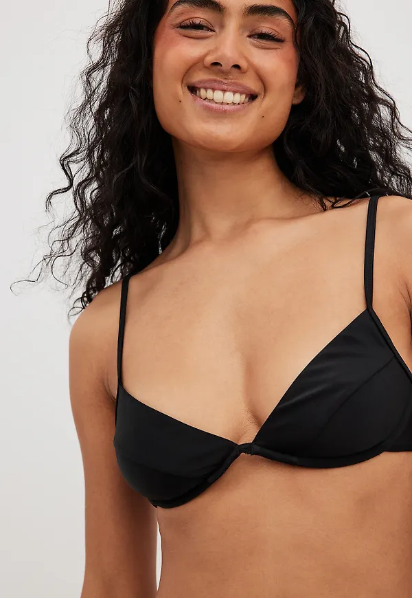 NA-KD Swimwear Bikini-BH med V-bygel - Black