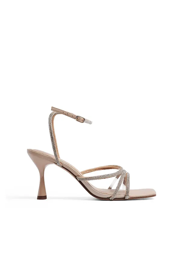 NA-KD Transparanta strassdetaljerade klackskor - Beige