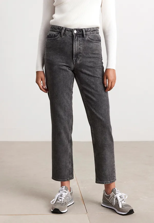 NEA Croppade raka jeans