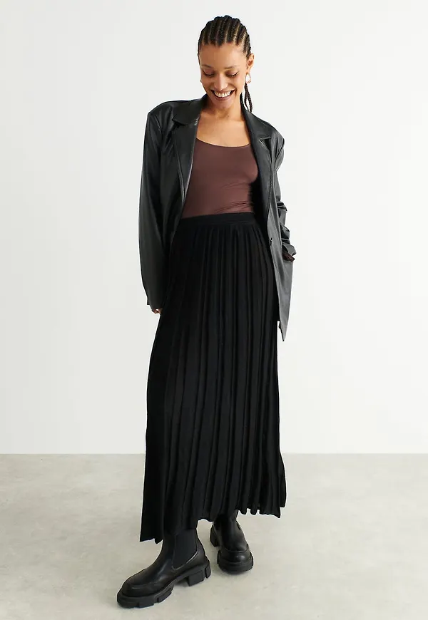 Nellie knitted skirt