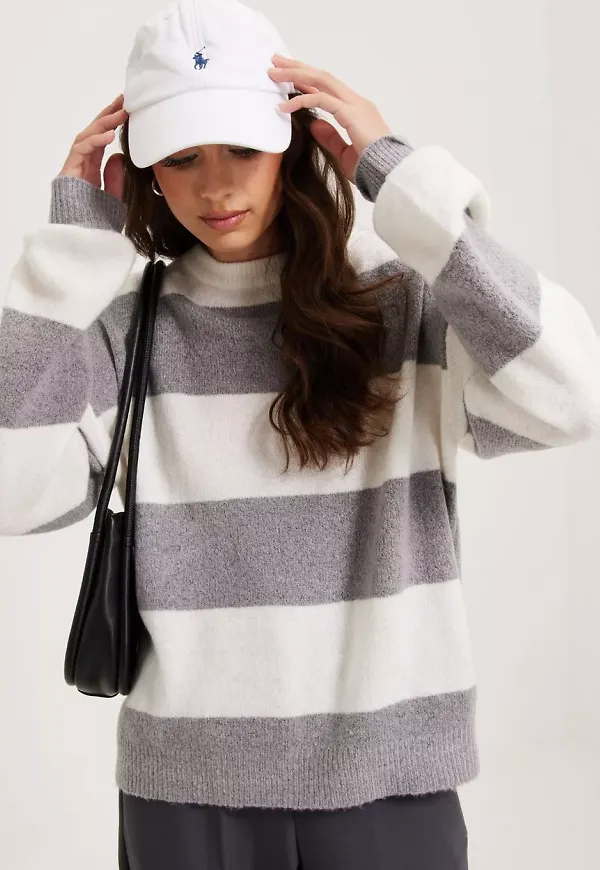 Nelly - Grå - Stripe Knit Sweater