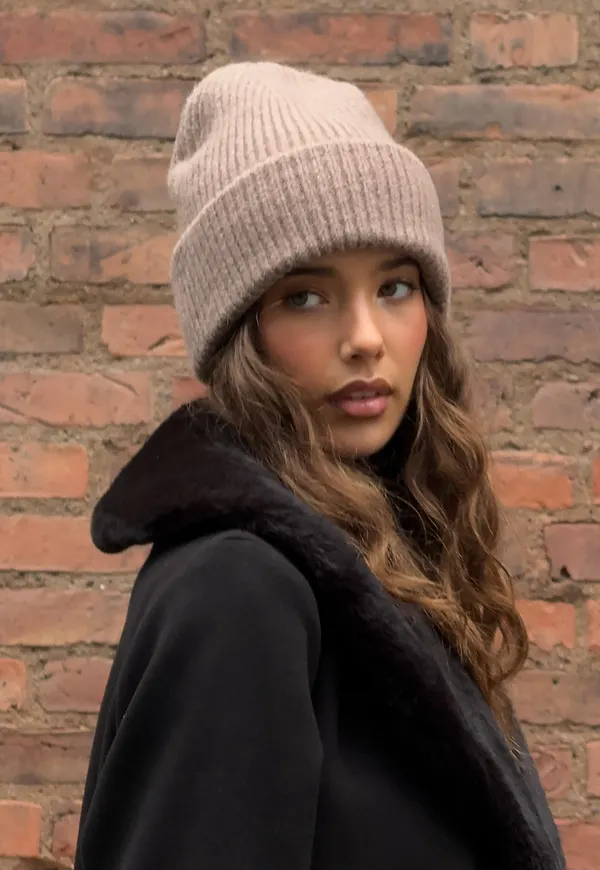 Nelly - Beige - Cozy Knit Hat